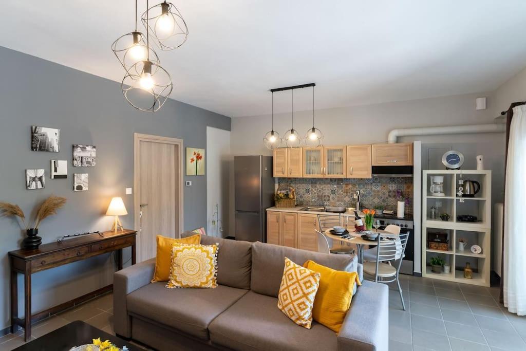 Elenis Cozy Apartment Lárisza Kültér fotó